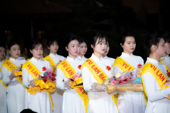 Candle Lighting Night of Ullambana Ceremony holding by Hieu and Thuong Group