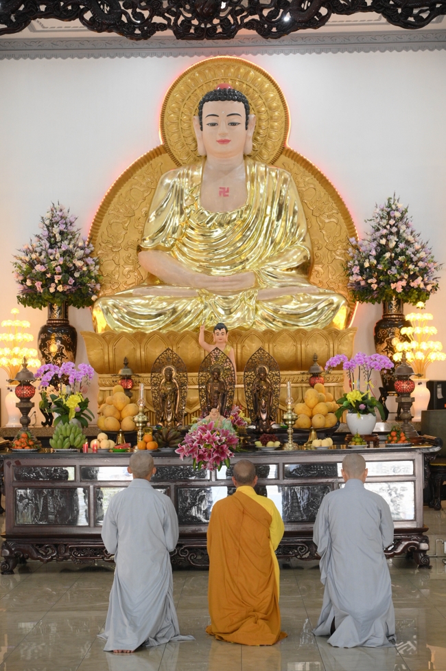 Lễ Thế Phát Xuất Gia - Chùa Hoằng Pháp