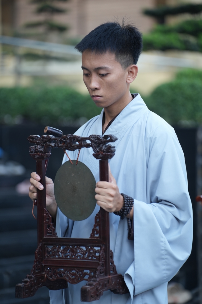 Lễ Thế Phát Xuất Gia - Chùa Hoằng Pháp