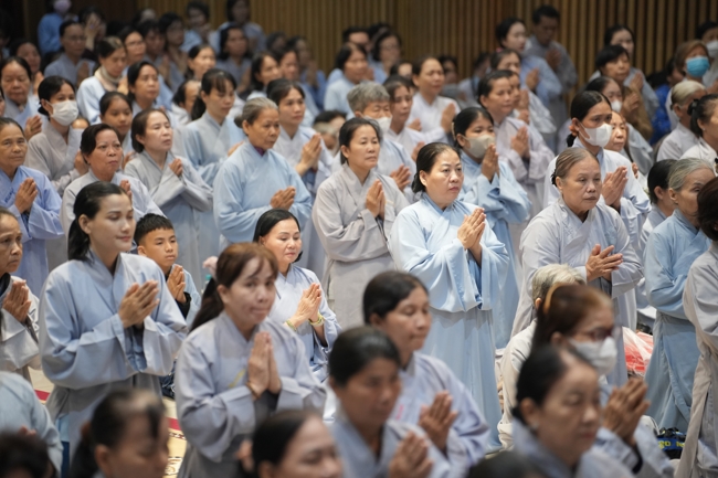 Lễ Thế Phát Xuất Gia - Chùa Hoằng Pháp