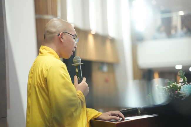 Lễ Thế Phát Xuất Gia - Chùa Hoằng Pháp