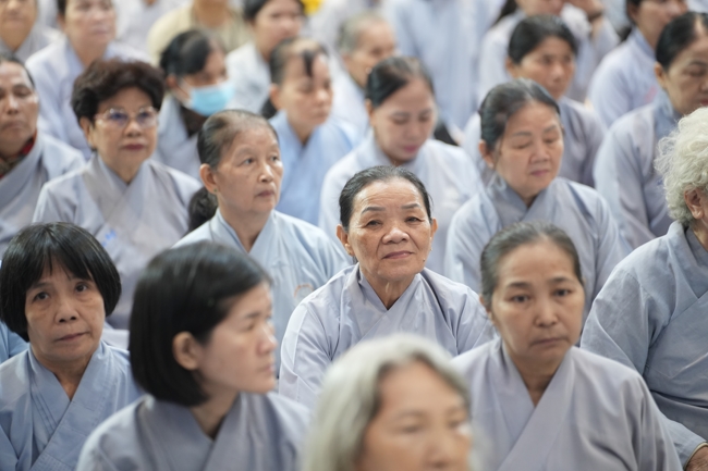 Lễ Thế Phát Xuất Gia - Chùa Hoằng Pháp