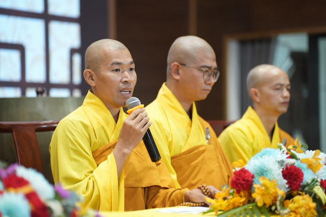 Lễ Thế Phát Xuất Gia - Chùa Hoằng Pháp