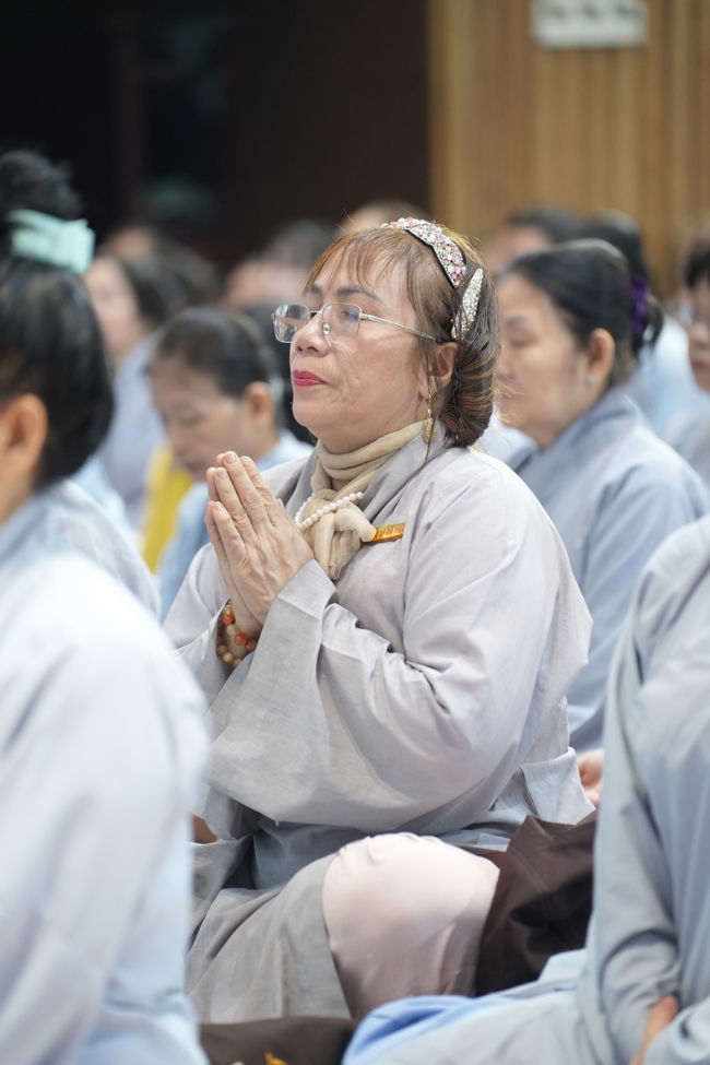 Lễ Thế Phát Xuất Gia - Chùa Hoằng Pháp