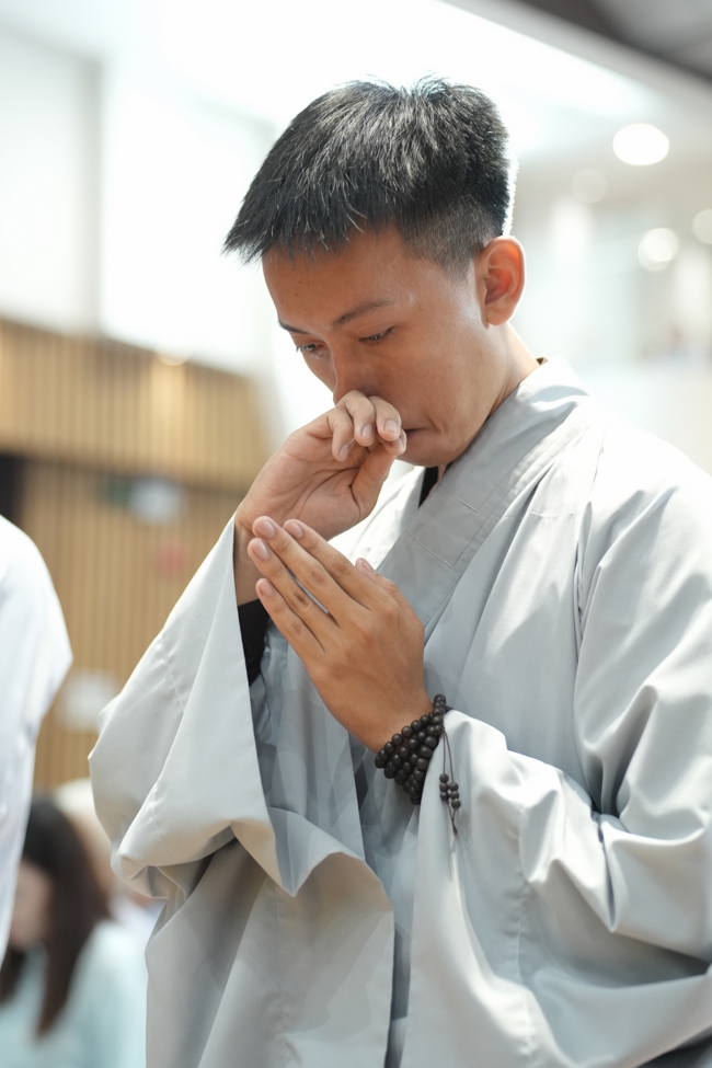 Lễ Thế Phát Xuất Gia - Chùa Hoằng Pháp