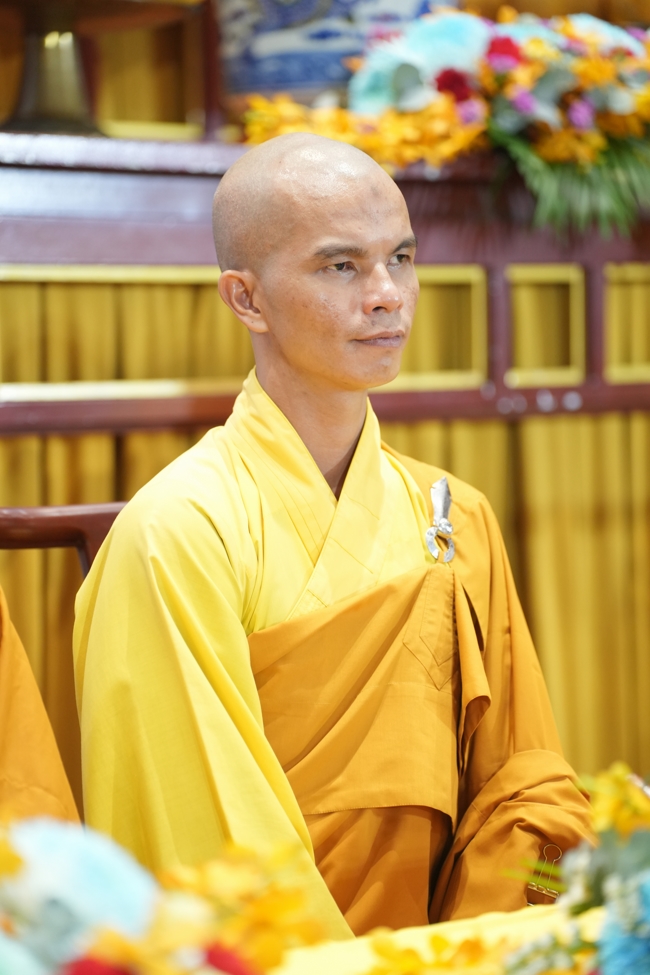 Lễ Thế Phát Xuất Gia - Chùa Hoằng Pháp