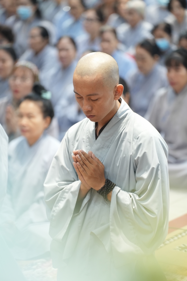 Lễ Thế Phát Xuất Gia - Chùa Hoằng Pháp