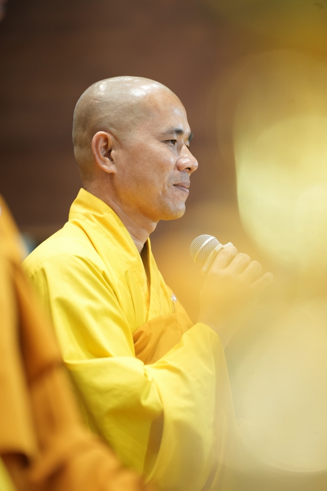 Lễ Thế Phát Xuất Gia - Chùa Hoằng Pháp