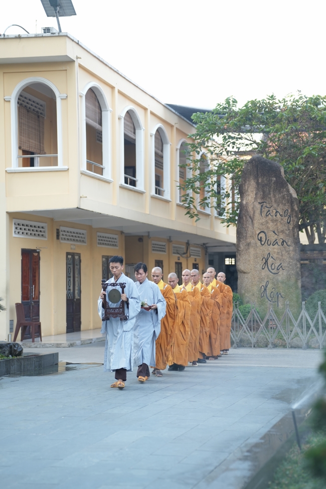 Lễ Thế Phát Xuất Gia - Chùa Hoằng Pháp