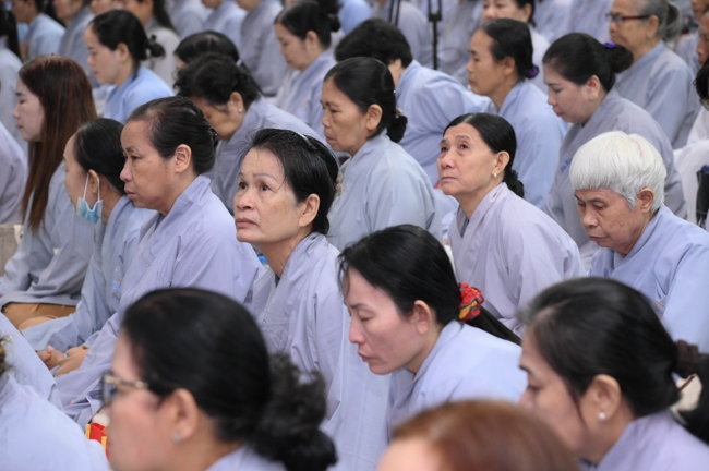 Lễ Thế Phát Xuất Gia - Chùa Hoằng Pháp