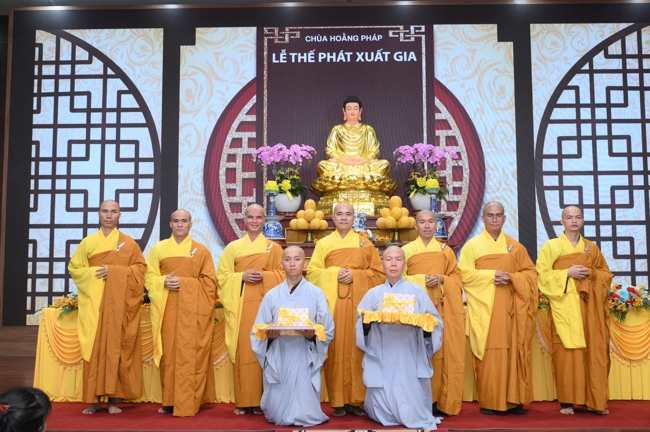 Lễ Thế Phát Xuất Gia - Chùa Hoằng Pháp