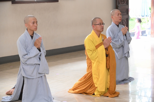 Lễ Thế Phát Xuất Gia - Chùa Hoằng Pháp