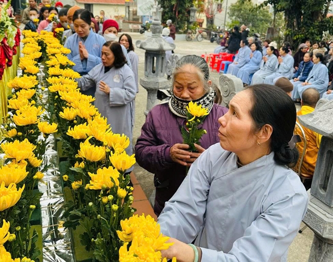 Chùa Tiêu Dao - Quảng Ninh: Buổi lễ kỷ niệm ngày đức Phật Thích Ca Mâu Ni thành đạo.