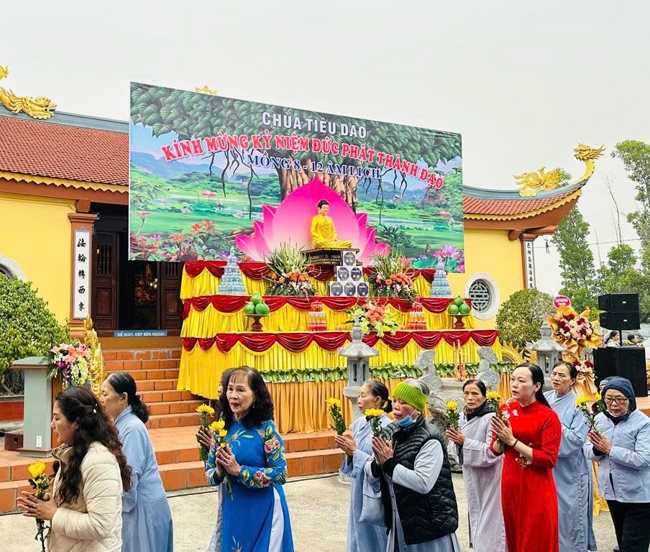 Chùa Tiêu Dao - Quảng Ninh: Buổi lễ kỷ niệm ngày đức Phật Thích Ca Mâu Ni thành đạo.