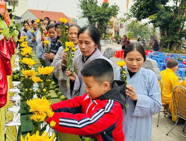 Chùa Tiêu Dao - Quảng Ninh: Buổi lễ kỷ niệm ngày đức Phật Thích Ca Mâu Ni thành đạo.