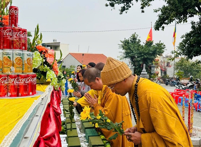 Chùa Tiêu Dao - Quảng Ninh: Buổi lễ kỷ niệm ngày đức Phật Thích Ca Mâu Ni thành đạo.