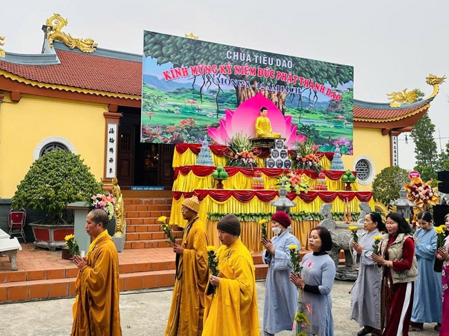 Chùa Tiêu Dao - Quảng Ninh: Buổi lễ kỷ niệm ngày đức Phật Thích Ca Mâu Ni thành đạo.