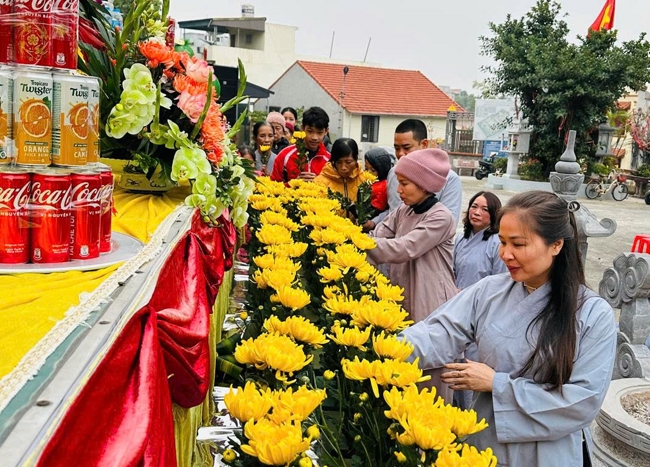 Chùa Tiêu Dao - Quảng Ninh: Buổi lễ kỷ niệm ngày đức Phật Thích Ca Mâu Ni thành đạo.
