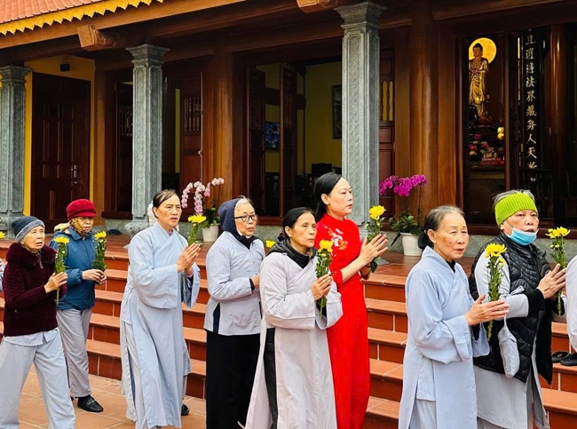 Chùa Tiêu Dao - Quảng Ninh: Buổi lễ kỷ niệm ngày đức Phật Thích Ca Mâu Ni thành đạo.