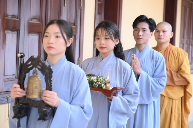 Khóa tu niệm Phật một ngày.