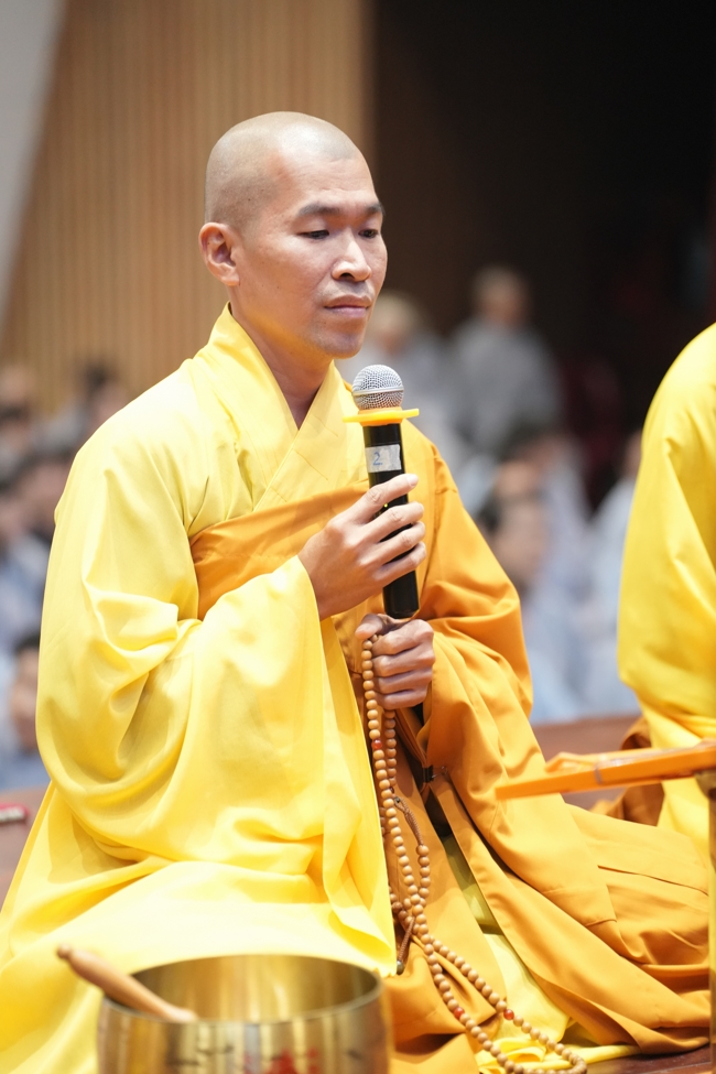 Khóa tu niệm Phật một ngày.