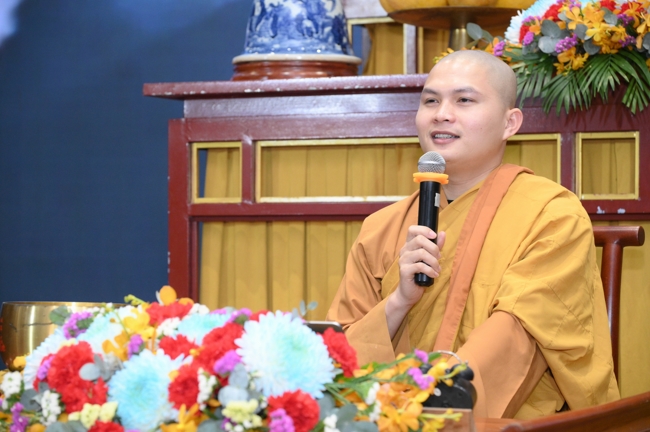 Khóa tu niệm Phật một ngày.