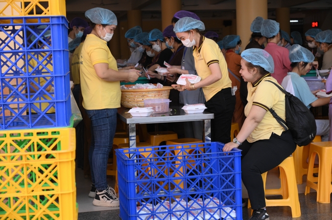 Khóa tu niệm Phật một ngày.