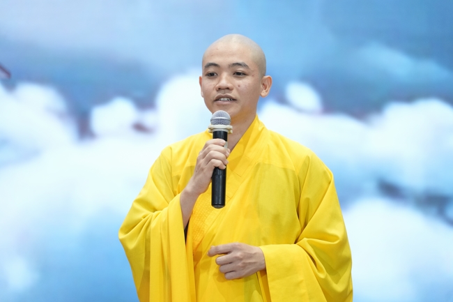 Khóa tu niệm Phật một ngày.