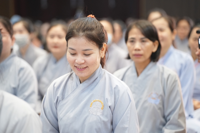 Khóa tu niệm Phật một ngày.