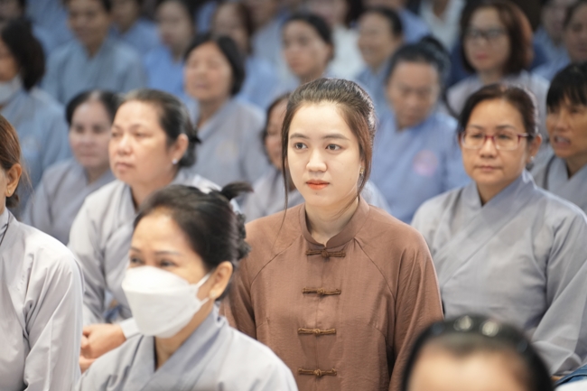 Khóa tu niệm Phật một ngày.