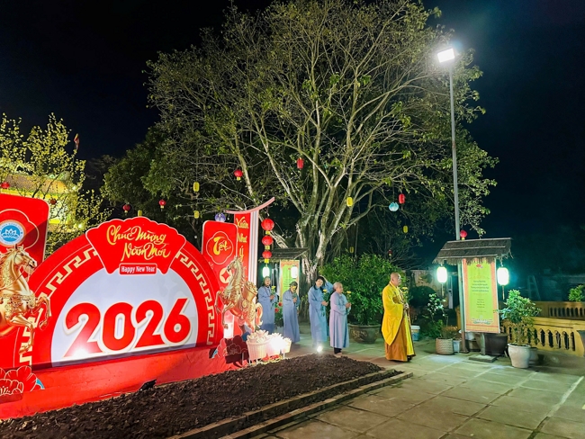 Chùa Đống Cao( Yên Pháp) - Thanh Hóa: Đại lễ kỷ niệm ngày Đức Phật Thích Ca Mâu Ni thành đạo năm Ất Tỵ.