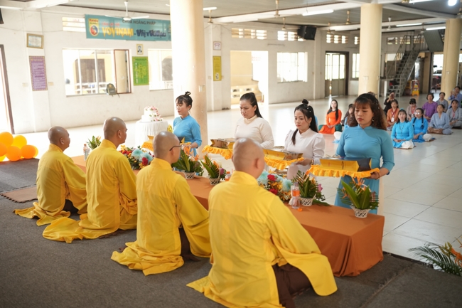 Lễ kỷ niệm 14 năm thành lập nhóm Hộ Pháp