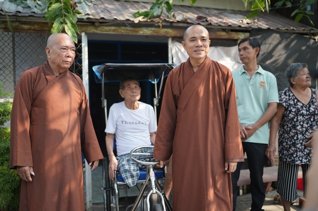 Chương trình từ thiện “Phương tiện nghĩa tình”.