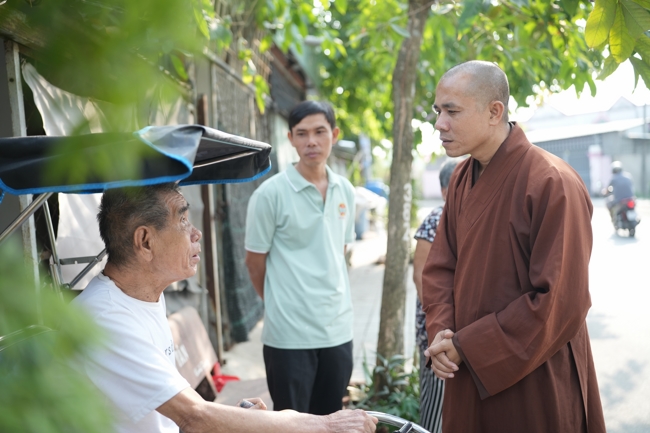 Chương trình từ thiện “Phương tiện nghĩa tình”.