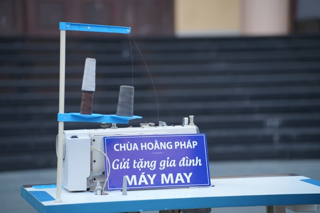 Chương trình từ thiện “Phương tiện nghĩa tình”.