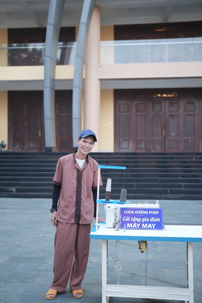 Chương trình từ thiện “Phương tiện nghĩa tình”.