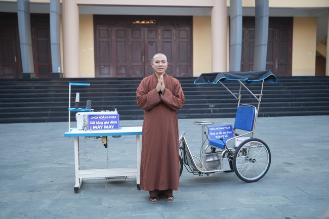 Chương trình từ thiện “Phương tiện nghĩa tình”.