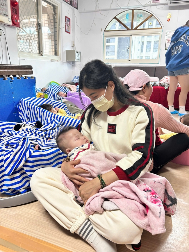 Chùa Linh Ẩn - Đài Loan: PHÁP HỘI KỶ NIỆM NGÀY ĐỨC PHẬT BỔN SƯ THÍCH CA MÂU NI THÀNH ĐẠO.