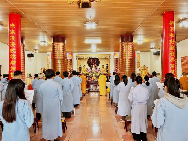 Chùa Linh Ẩn - Đài Loan: PHÁP HỘI KỶ NIỆM NGÀY ĐỨC PHẬT BỔN SƯ THÍCH CA MÂU NI THÀNH ĐẠO.