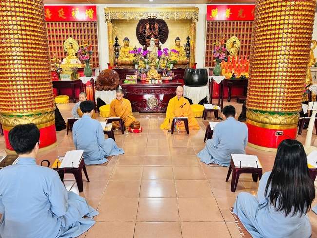 Chùa Linh Ẩn - Đài Loan: PHÁP HỘI KỶ NIỆM NGÀY ĐỨC PHẬT BỔN SƯ THÍCH CA MÂU NI THÀNH ĐẠO.