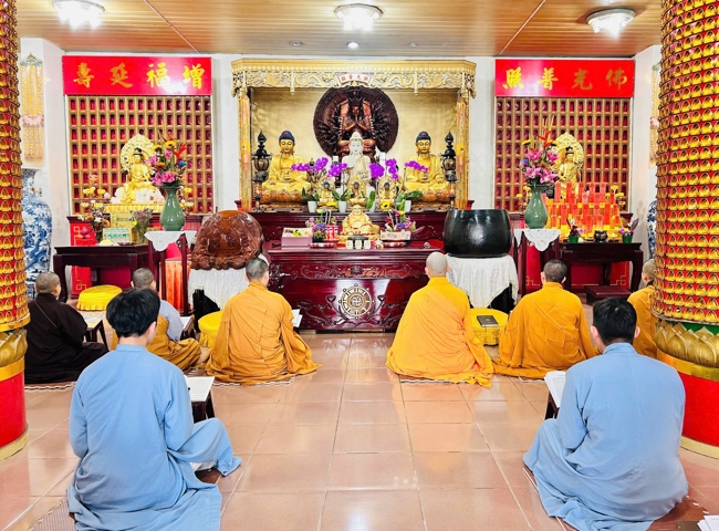 Chùa Linh Ẩn - Đài Loan: PHÁP HỘI KỶ NIỆM NGÀY ĐỨC PHẬT BỔN SƯ THÍCH CA MÂU NI THÀNH ĐẠO.