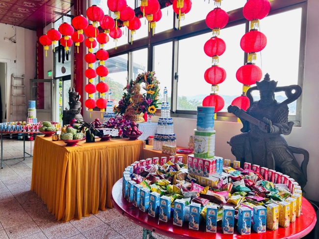 Chùa Linh Ẩn - Đài Loan: PHÁP HỘI KỶ NIỆM NGÀY ĐỨC PHẬT BỔN SƯ THÍCH CA MÂU NI THÀNH ĐẠO.