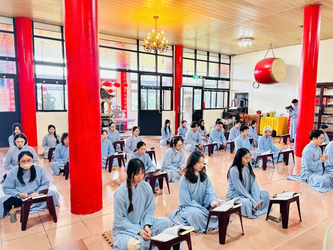 Chùa Linh Ẩn - Đài Loan: PHÁP HỘI KỶ NIỆM NGÀY ĐỨC PHẬT BỔN SƯ THÍCH CA MÂU NI THÀNH ĐẠO.