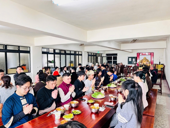 Chùa Linh Ẩn - Đài Loan: PHÁP HỘI KỶ NIỆM NGÀY ĐỨC PHẬT BỔN SƯ THÍCH CA MÂU NI THÀNH ĐẠO.