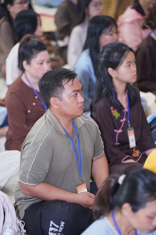 The 4th Three-Jewel Refuge Ceremony of 2026 – Hoang Phap Pagoda.