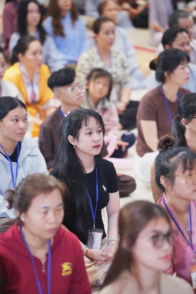 The 4th Three-Jewel Refuge Ceremony of 2026 – Hoang Phap Pagoda.