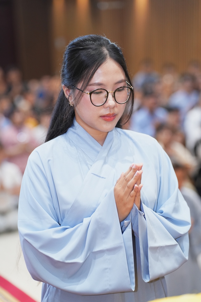 The 4th Three-Jewel Refuge Ceremony of 2026 – Hoang Phap Pagoda.