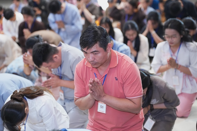 The 4th Three-Jewel Refuge Ceremony of 2026 – Hoang Phap Pagoda.