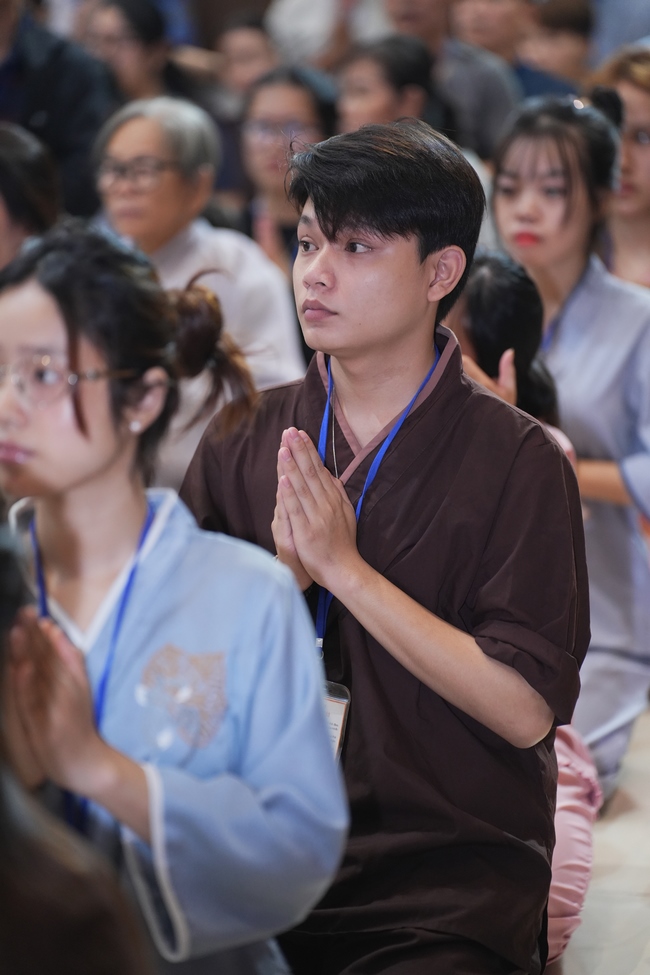 The 4th Three-Jewel Refuge Ceremony of 2026 – Hoang Phap Pagoda.