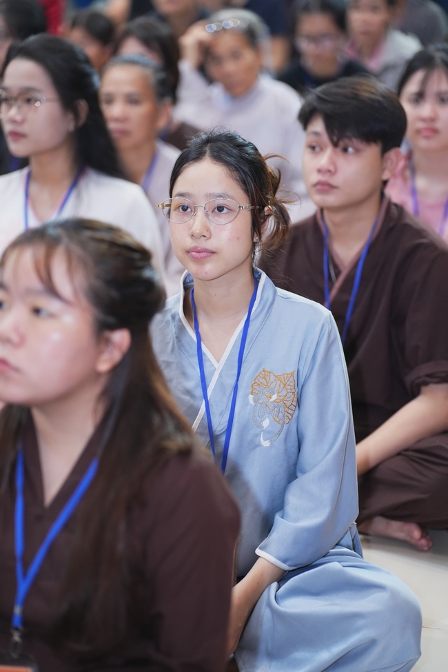 The 4th Three-Jewel Refuge Ceremony of 2026 – Hoang Phap Pagoda.